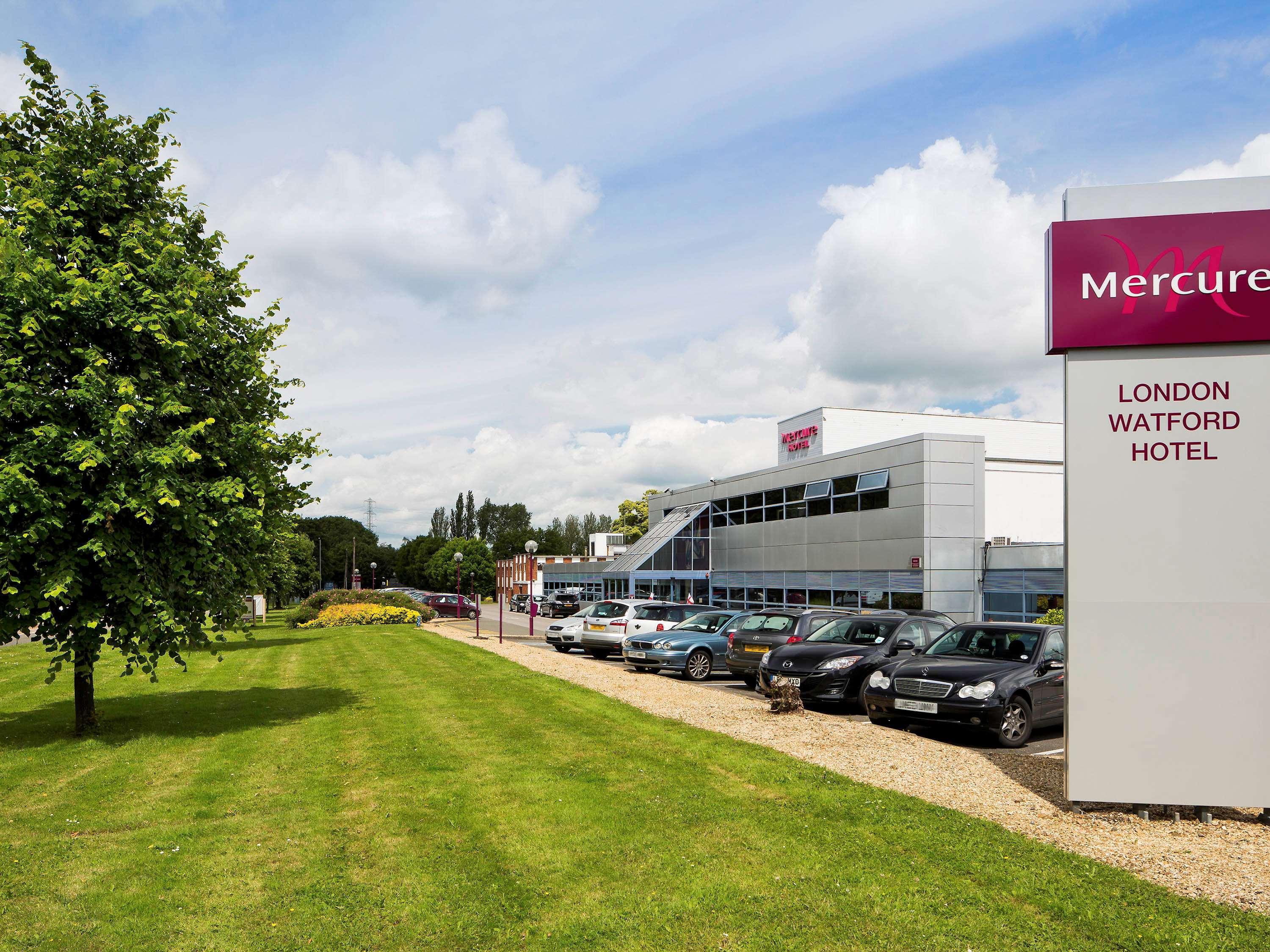 Mercure London Watford Hotel Exterior photo