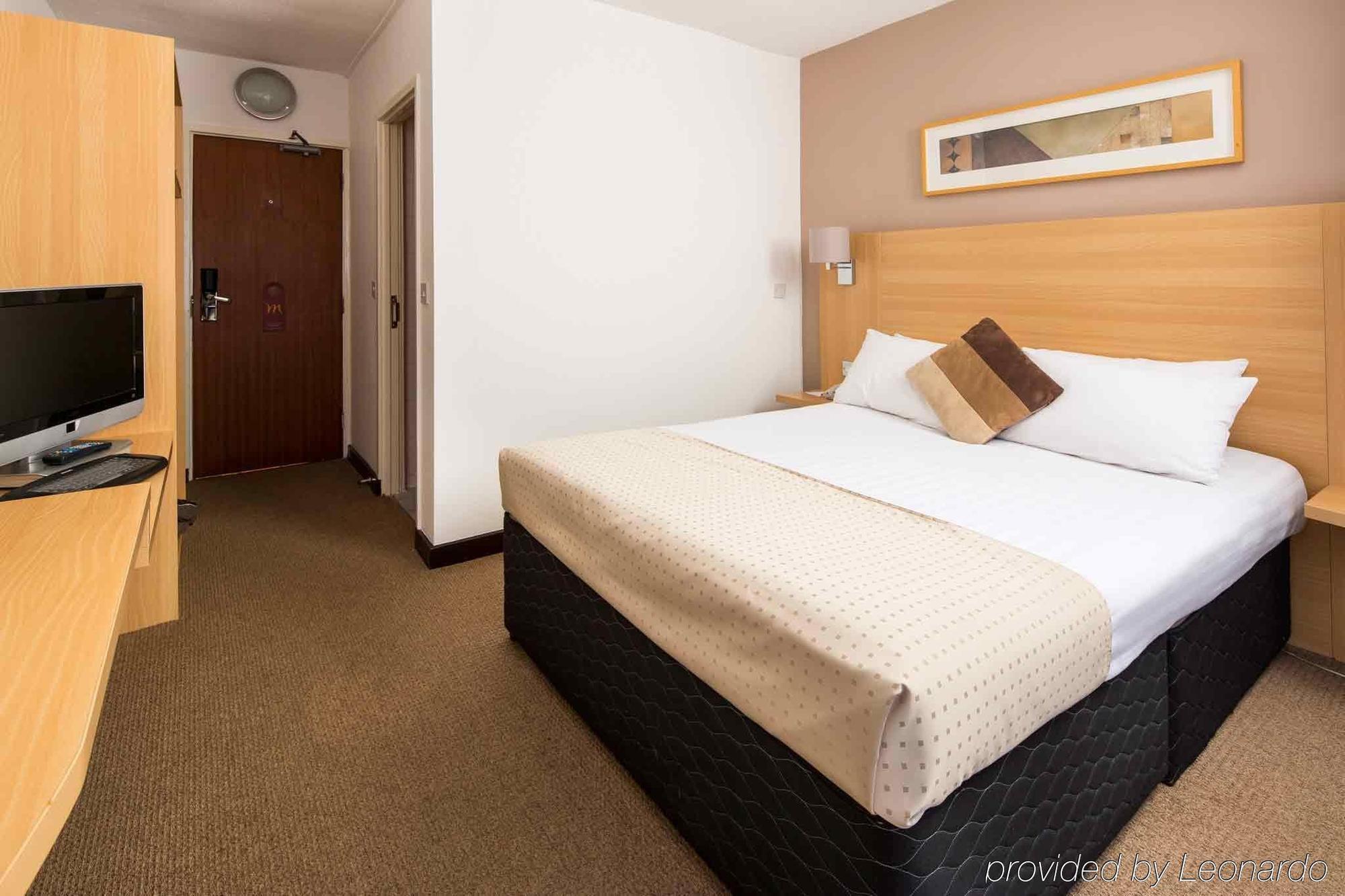 Mercure London Watford Hotel Exterior photo