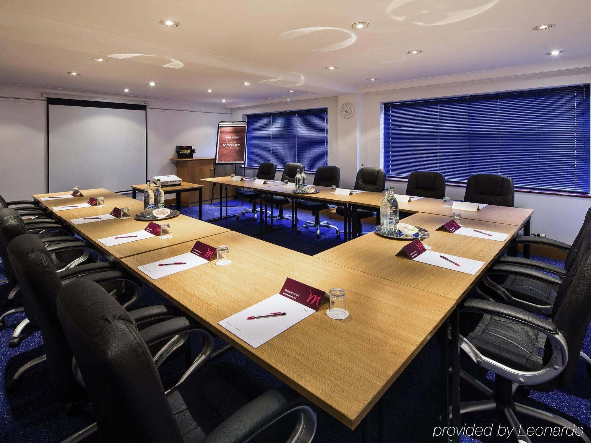 Mercure London Watford Hotel Exterior photo