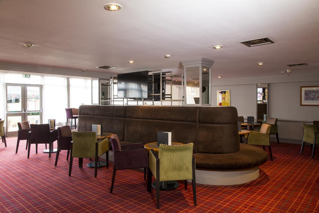 Mercure London Watford Hotel Exterior photo
