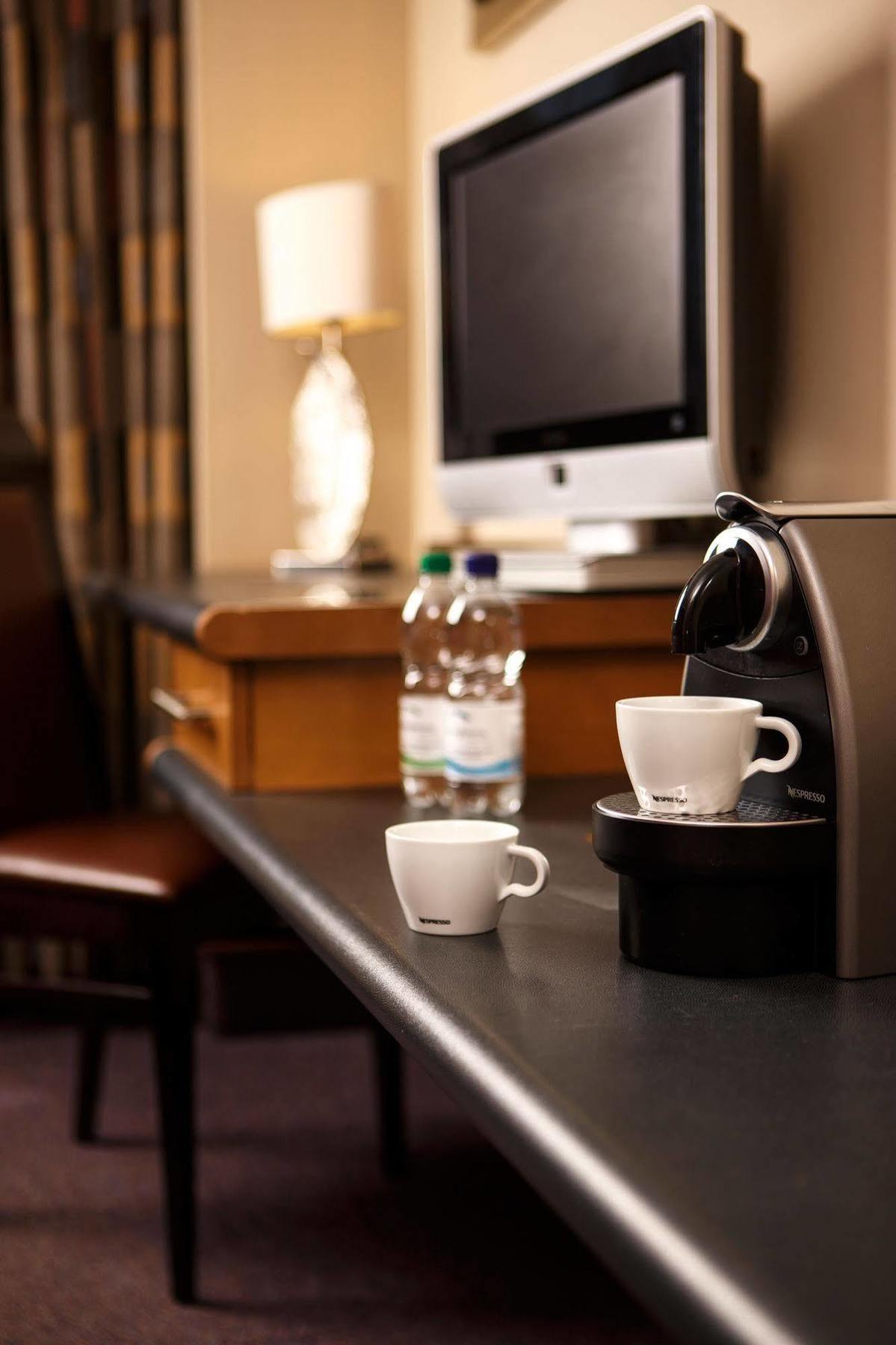 Mercure London Watford Hotel Exterior photo