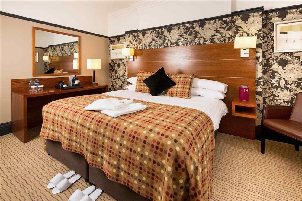 Mercure London Watford Hotel Room photo