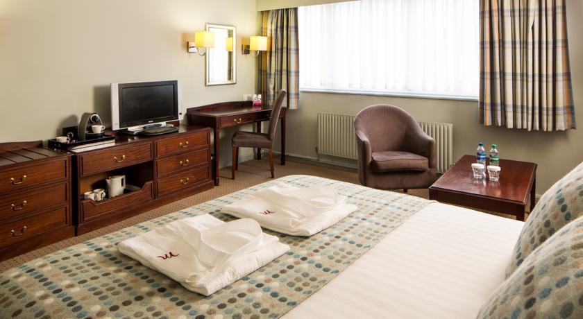 Mercure London Watford Hotel Exterior photo